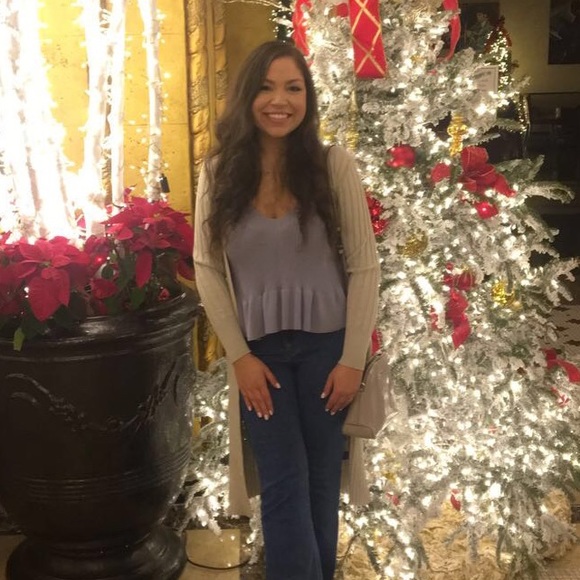 Meet your Posher, Alexis - Picture 1 of 1